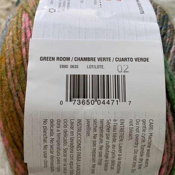 Red Heart Roll with It Yarn Green Room - Picture 3 of 3